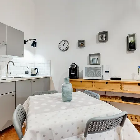 Apartman Studio Minutes Away From Coliseum Róma