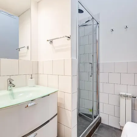 Apartman Studio Minutes Away From Coliseum *