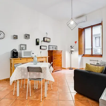 Studio Minutes Away From Coliseum Apartman Róma